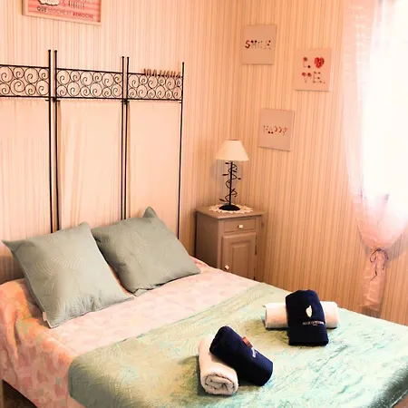 Holiday home Maison Familiale Grand Jardin Privatif *